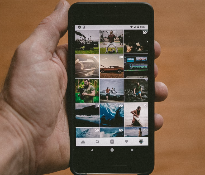 Adding White Frames to Instagram Photos